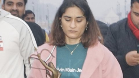 After seeking 'urgent help' from authorities, Vinesh Phogat gets Schengen visa for Spain (Ld)