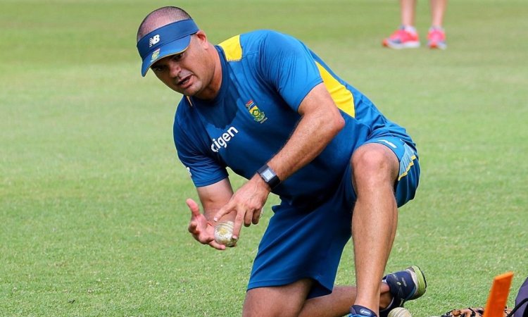 Ahead of T20I series against India, Zimbabwe appoint Charl Langeveldt as bowling coach