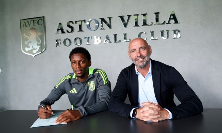 Aston Villa announce signing of Jaden Philogene from Hull City