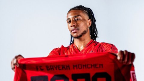 Bayern Munich sign winger Michael Olise from Crystal Palace till 2029