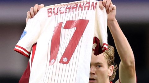 Canada beat Venezuela 4-3 on penalties to book maiden semis spot