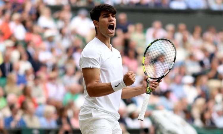 Carlos Alcaraz fights back to master Daniil Medvedev again and seals spot in men's singles final of 