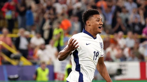 Euro 2024: England stun Netherlands late to face Spain in final