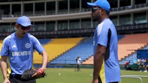 Head coach Gambhir takes charge as Indian players hit the ground in Pallekele. Photo credit: @BCCI.t