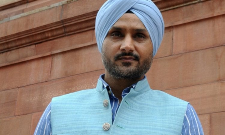 India shouldn't go to Pakistan for Champions Trophy: Harbhajan supports BCCI's decision
