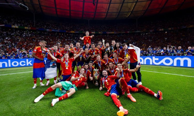 Luis de la Fuente calls Spain ‘best in the world’ after record fourth Euro title