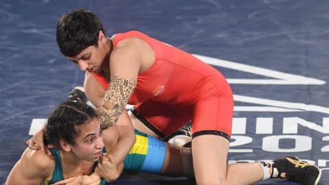 Paris-bound wrestler Anshu Malik advised 2-week rest after shoulder sprain: Report