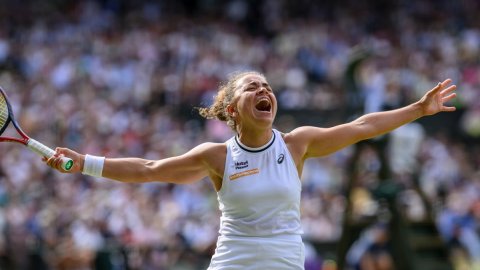 Wimbledon 2024: Paolini outlasts Vekic in record-breaking semifinal