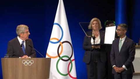 Abhinav Bindra continues to make India proud, receives Olympic Order at IOC Session in Paris on Satu