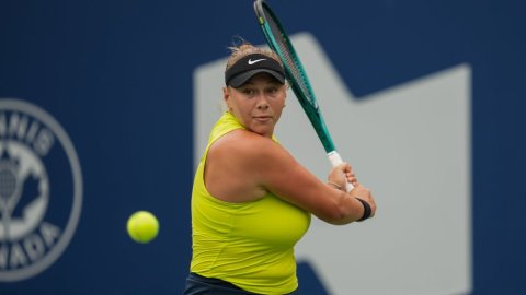 Anisimova overcomes Navarro, makes first WTA 1000 final in Toronto