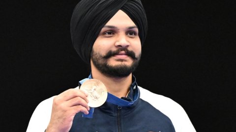 Chateauroux: India's Manu Bhaker and Sarabjot Singh celebrate after winning the bronze medal in the 