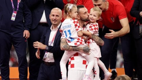 Croatian midfielder Marcelo Brozovic announces retirement from international football