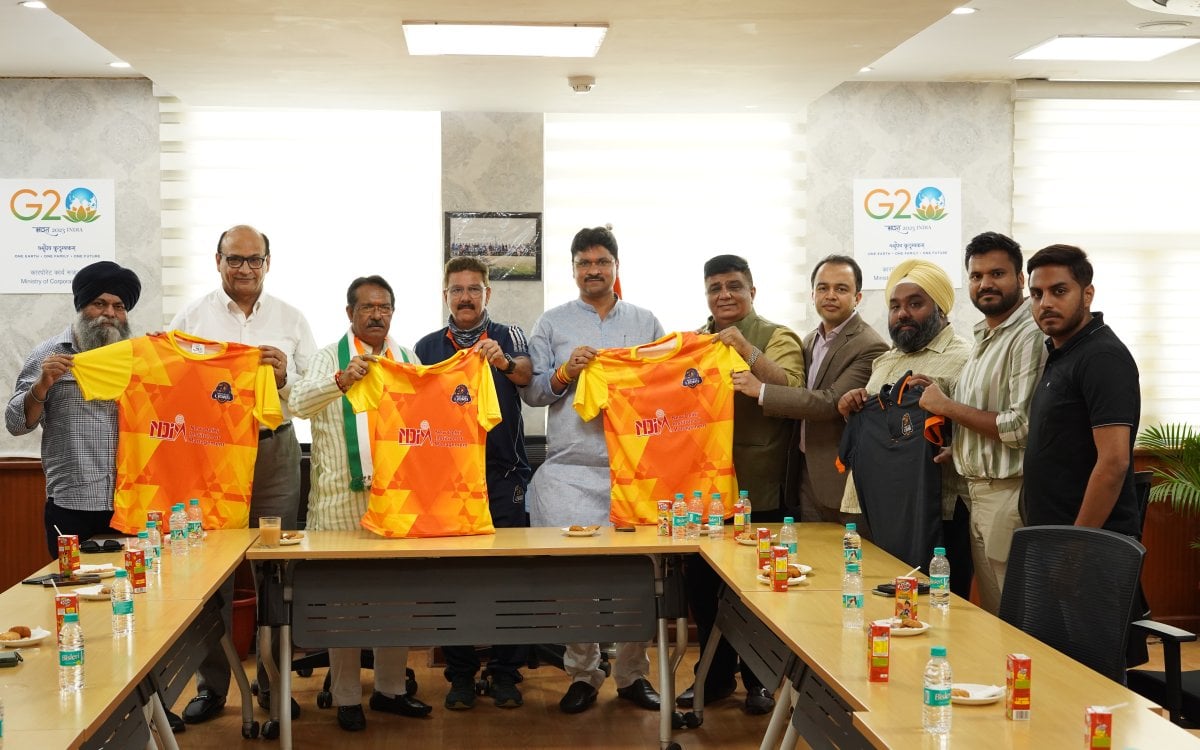 Delhi Premier League West Delhi Lions Unveil Jersey On Independence