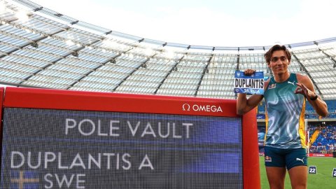 Duplantis, Ingebrigtsen set new world records in Silesia