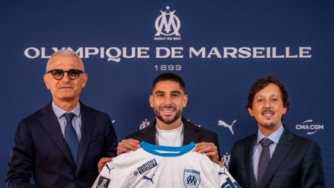 Football: Marseille sign Everton forward Neal Maupay on season-long loan