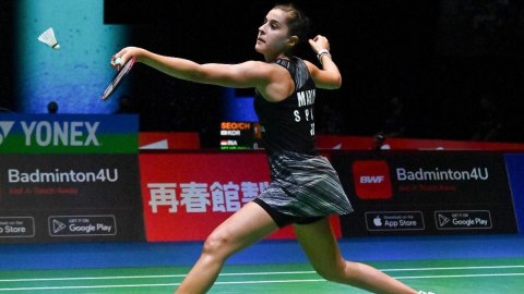 French Open badminton: Carolina Marin beats Yamaguchi to reach women's singles final