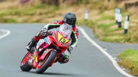 Irish rider Louis O’Regan dies after crash in qualifying session at Manx GP