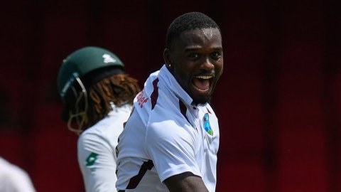 WI vs SA, 2nd Test: ஜெய்டன் சீல்ஸ் அபார பந்துவீச்சு; விண்டீஸுக்கு 262 ரன்கள் இலக்கு!