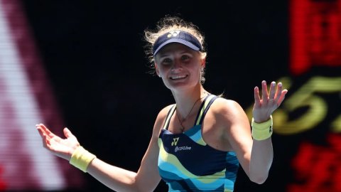 Linda Noskova clinches first WTA singles title, beats Lulu Sun