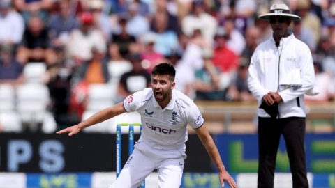 Mark Wood to not return to field for day four’s play after sustaining thigh injury