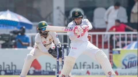 PAK vs BAN, 1st Test: இரட்டை சதத்தை தவறவிட்ட முஷ்ஃபிக்கூர்; முன்னிலையில் வாங்கதேச அணி!