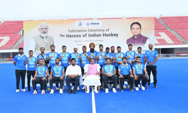 Odisha government felicitates Olympic Hockey medalists