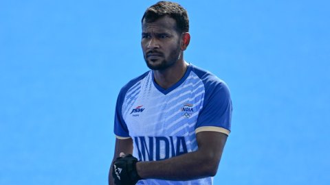 Paris: Men's quarterfinal field hockey match between Great Britain and India at the Yves-du-Manoir S