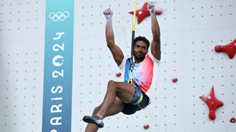 Paris Olympics: A climber ascending through time to the top