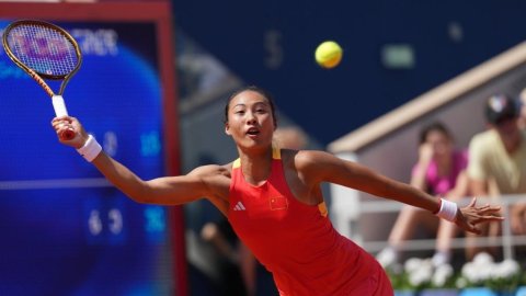 Paris Olympics: China's Zheng stuns Swiatek, reaches women's tennis final to make history