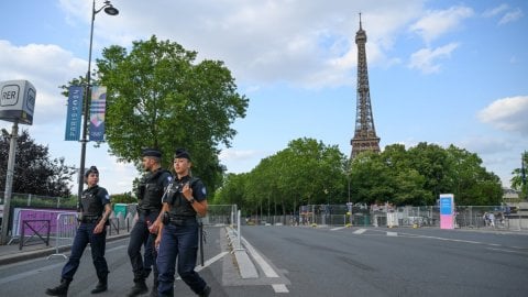 Paris Olympics: Eiffel Tower evacuated as man climbs Paris landmark ahead of closing ceremony: Repor