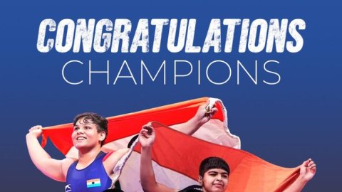 Priyanka congratulates women wrestlers for gold at U-17 World Championships