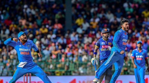 SL vs IND, 3rd ODI: அறிமுக போட்டியில் அசத்திய ரியான் பராக்; இந்திய அணிக்கு 249 இலக்கு!