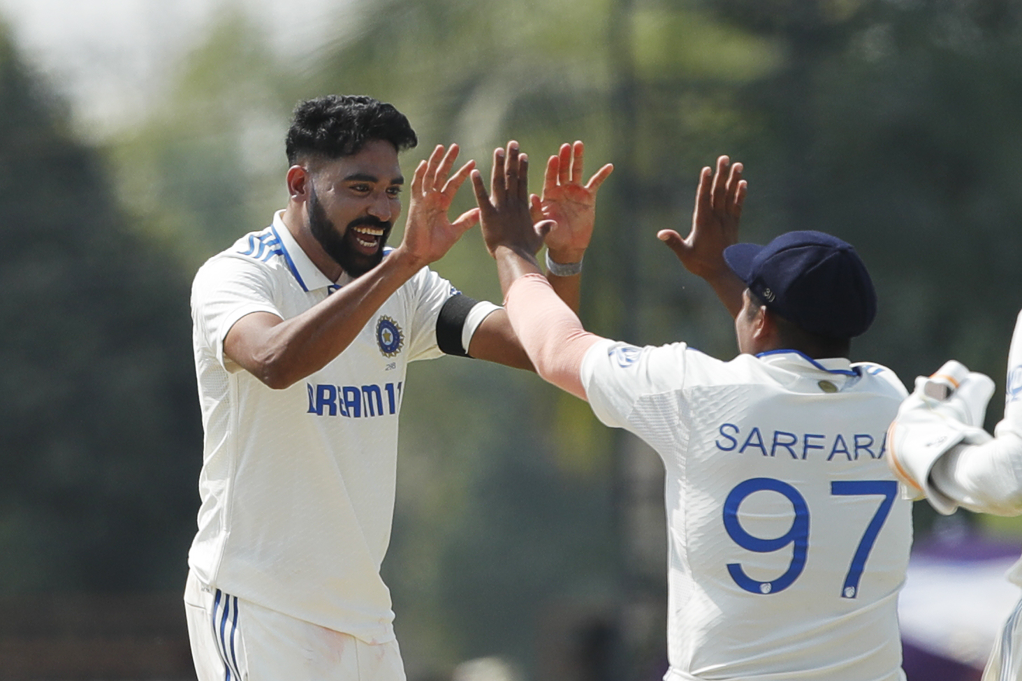 Siraj, Malik, Jadeja To Miss Duleep Trophy First Round, BCCI Names Replacements துலீப் கோப்பை 2024: முதல் சுற்றில் இருந்து முகமது சிராஜ், உம்ரான் மாலிக், ரவீந்திர ஜடேஜா விலகல்!