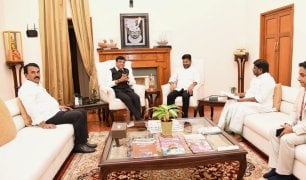 Telangana CM seeks Central assistance for Sports University