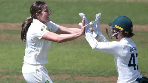 Tess Flintoff’s double-wicket over seals 45-run win for Australia ‘A’ in red-ball game