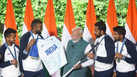 'The team will miss you', PM Modi tells hockey stalwart PR Sreejesh on his retirement