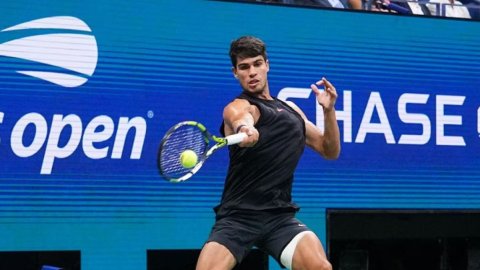 US Open: Alcaraz moves to second round with win over Li Tu