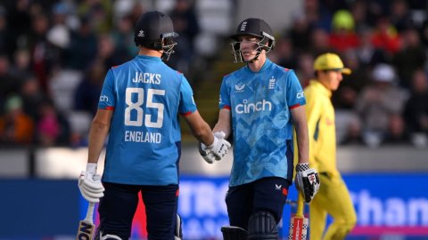 ENG vs AUS, 3rd T20I: ஹாரி ப்ரூக், வில் ஜேக்ஸ் அதிரடியில் ஆஸியை வீழ்த்தியது இங்கிலாந்து!