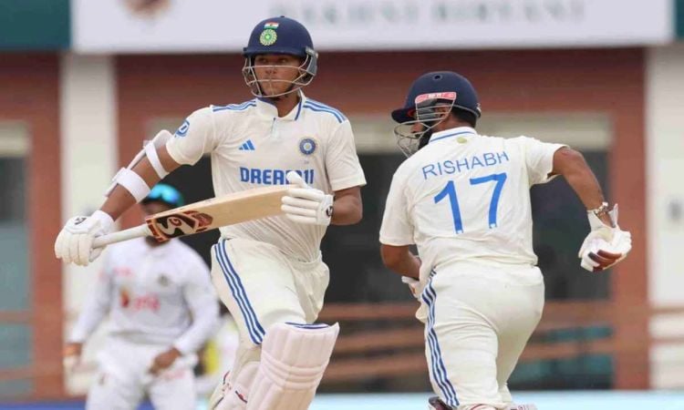 India 88-3 at lunch on day 1 of first test vs Bangladesh 