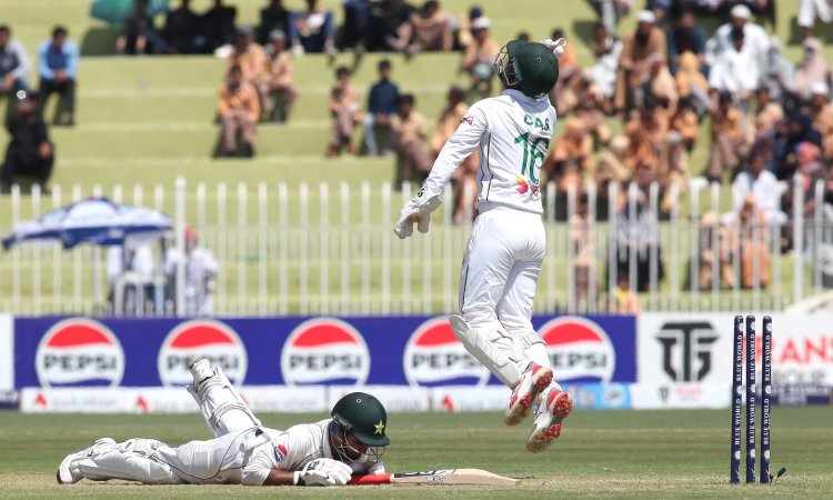 PAK vs BAN, 2nd Test: சொந்த மண்ணில் மண்ணை கவ்விய பாகிஸ்தான்; வரலாற்று வெற்றியைப் பதிவுசெய்தது வங்கதே