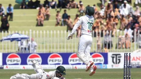 PAK vs BAN, 2nd Test: சொந்த மண்ணில் மண்ணை கவ்விய பாகிஸ்தான்; வரலாற்று வெற்றியைப் பதிவுசெய்தது வங்கதே