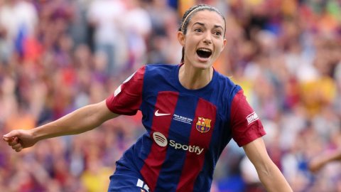 Bonmati signs new Barcelona contract, becomes highest-paid female footballer