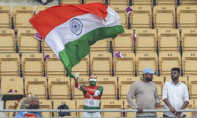 CLOSE-IN: Attractive solutions need to get crowds back to watch Test matches (IANS Column)