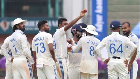 IND vs BAN, 1st Test: பேட்டிங், பந்துவீச்சில் அசத்திய அஸ்வின்; வங்கதேசத்தை பந்தாடியது இந்தியா!