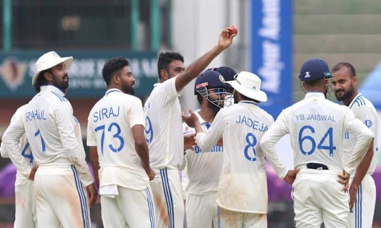 IND vs BAN, 2nd Test: டாஸை வென்று பந்துவீச்சை தேர்வு செய்தது இந்திய அணி!