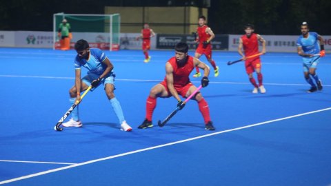 India begin title defense with 3-0 win against hosts China
