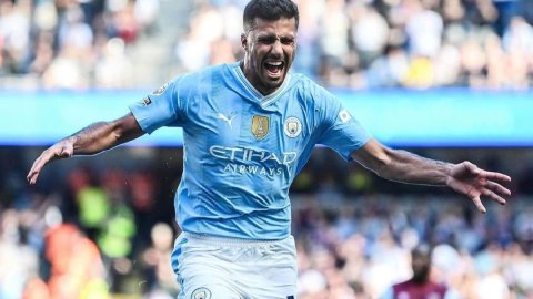 Midfielder Rodri 'out for long time', says Man City boss Guardiola