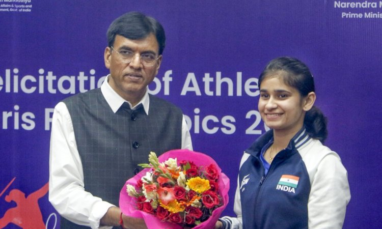 New Delhi: Union Minister Mansukh Mandaviya felicitates athletes who won medals at the Paralympic Ga