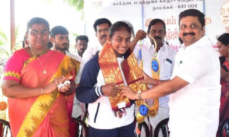 Paralympic silver medalist Thulasimathi Murugesan honoured in TN