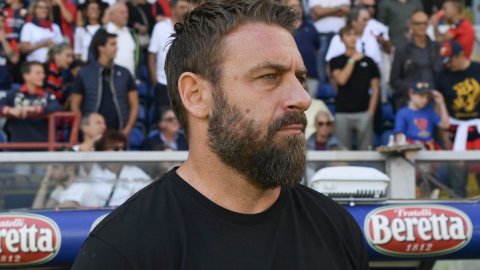 Serie A: Roma sack manager De Rossi after winless start to season